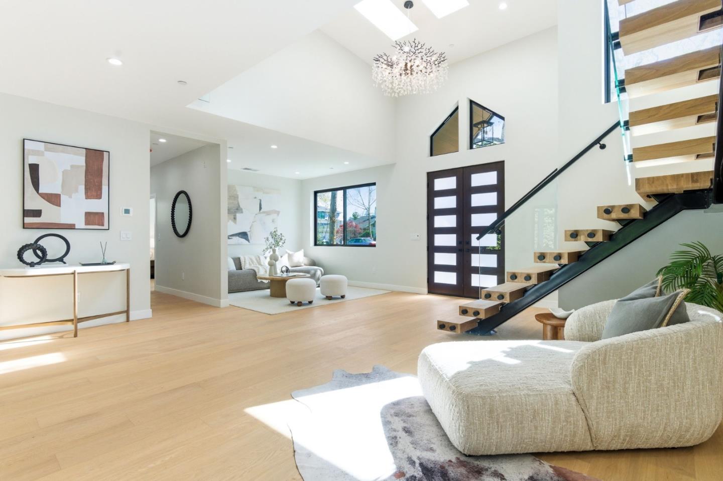 Detail Gallery Image 7 of 40 For 2166 Jardin Dr, Mountain View,  CA 94040 - 5 Beds | 4 Baths