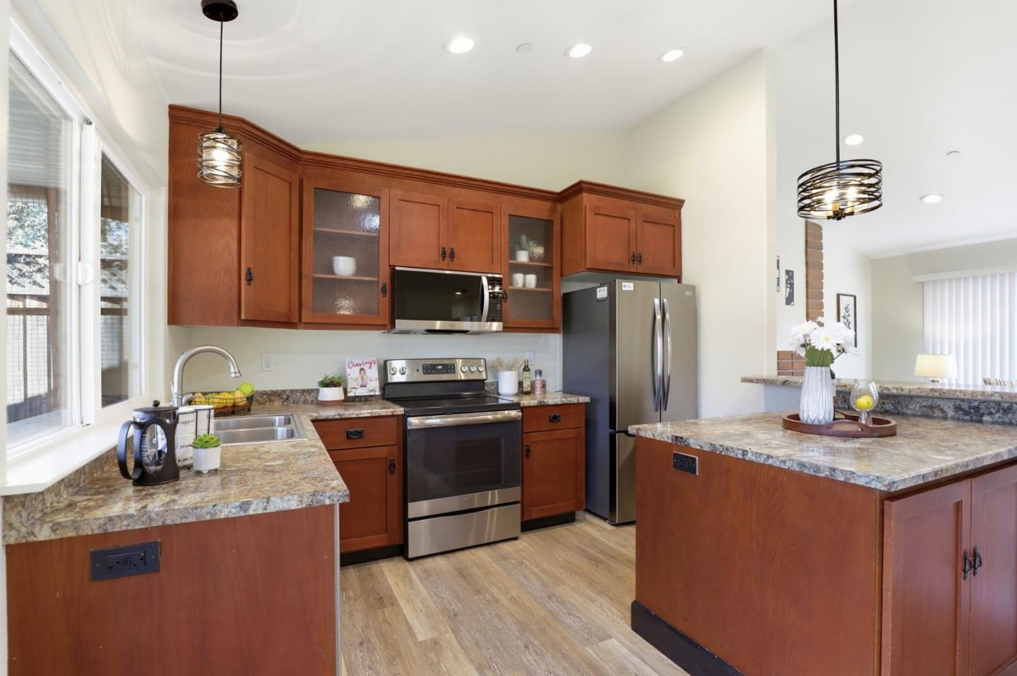 Detail Gallery Image 11 of 36 For 6964 Polvadero Dr, San Jose,  CA 95119 - 3 Beds | 2 Baths