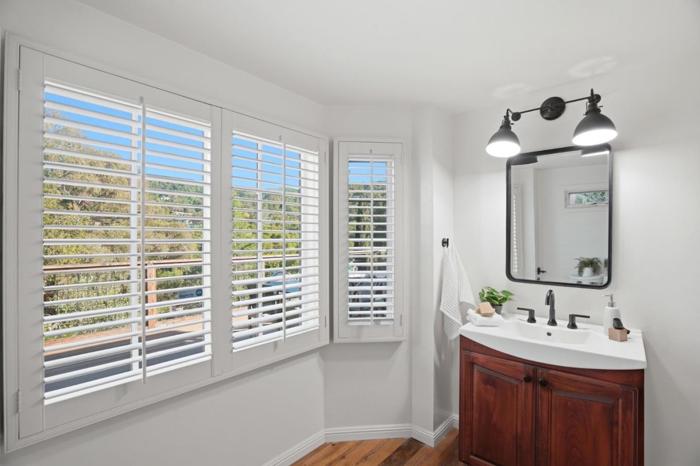 Detail Gallery Image 39 of 91 For 86 Central Ave, Los Gatos,  CA 95030 - 5 Beds | 4/1 Baths