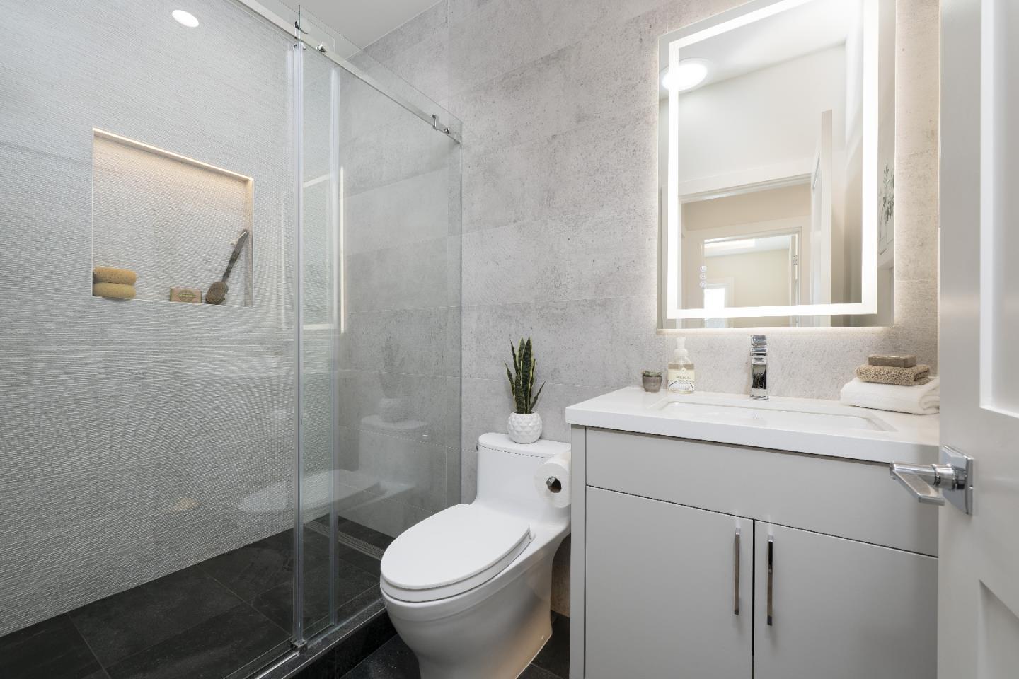 Detail Gallery Image 19 of 63 For 141 & 141b 15th Ave, San Mateo,  CA 94402 - 6 Beds | 5 Baths