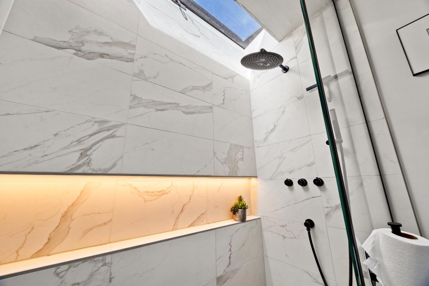 Detail Gallery Image 21 of 34 For 302 Laurel St, Santa Cruz,  CA 95060 - 2 Beds | 1 Baths