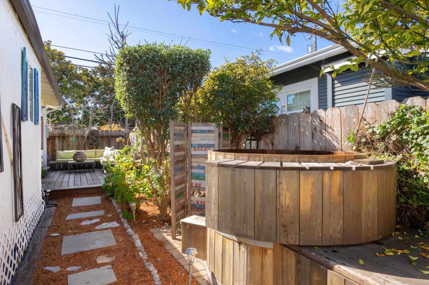 Detail Gallery Image 26 of 34 For 302 Laurel St, Santa Cruz,  CA 95060 - 2 Beds | 1 Baths