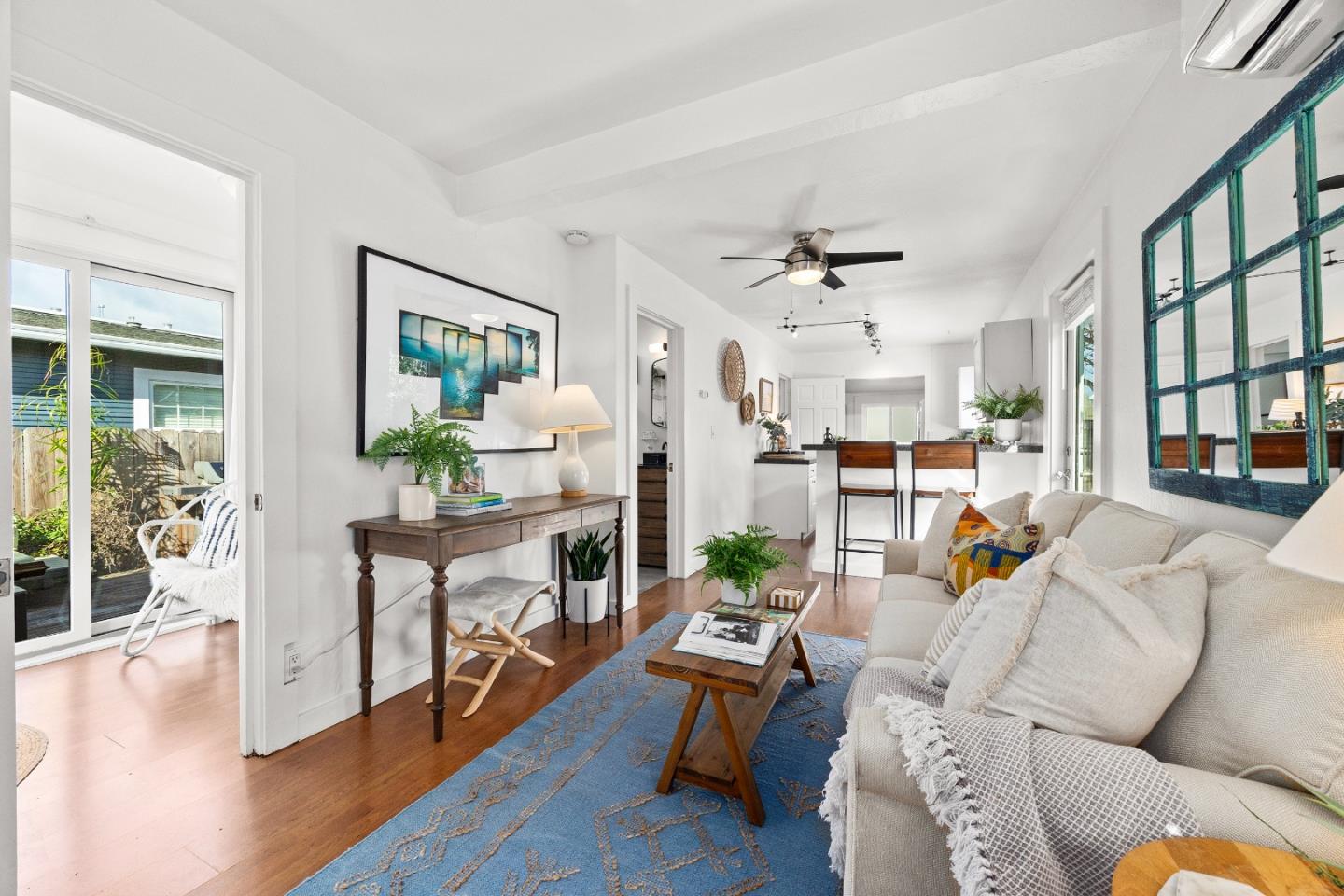 Detail Gallery Image 6 of 34 For 302 Laurel St, Santa Cruz,  CA 95060 - 2 Beds | 1 Baths