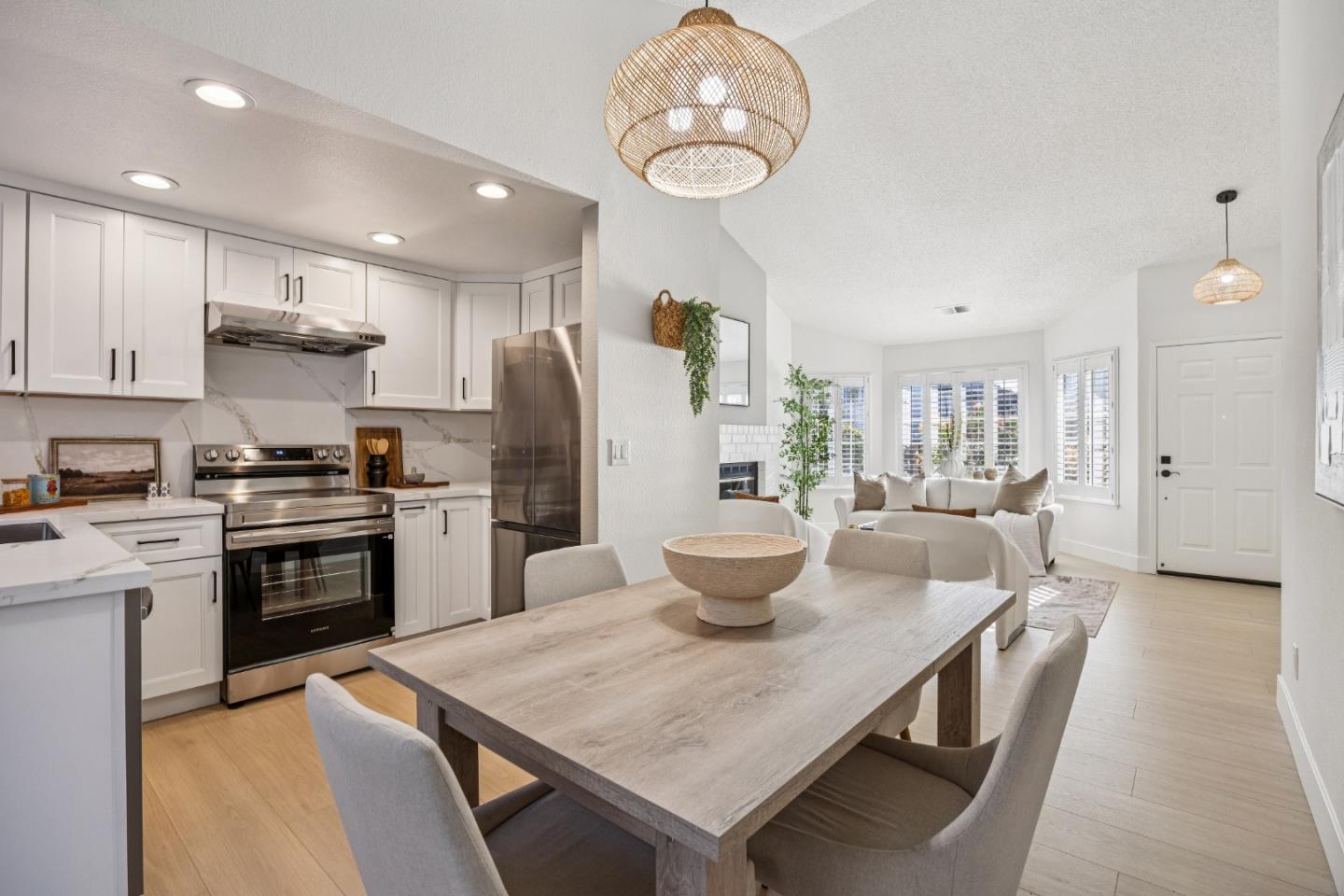 Detail Gallery Image 28 of 68 For 1522 Fujiko Dr, San Jose,  CA 95131 - 2 Beds | 2 Baths