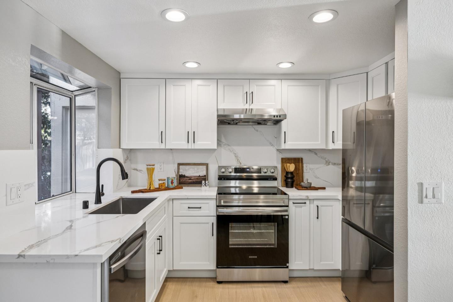 Detail Gallery Image 32 of 68 For 1522 Fujiko Dr, San Jose,  CA 95131 - 2 Beds | 2 Baths