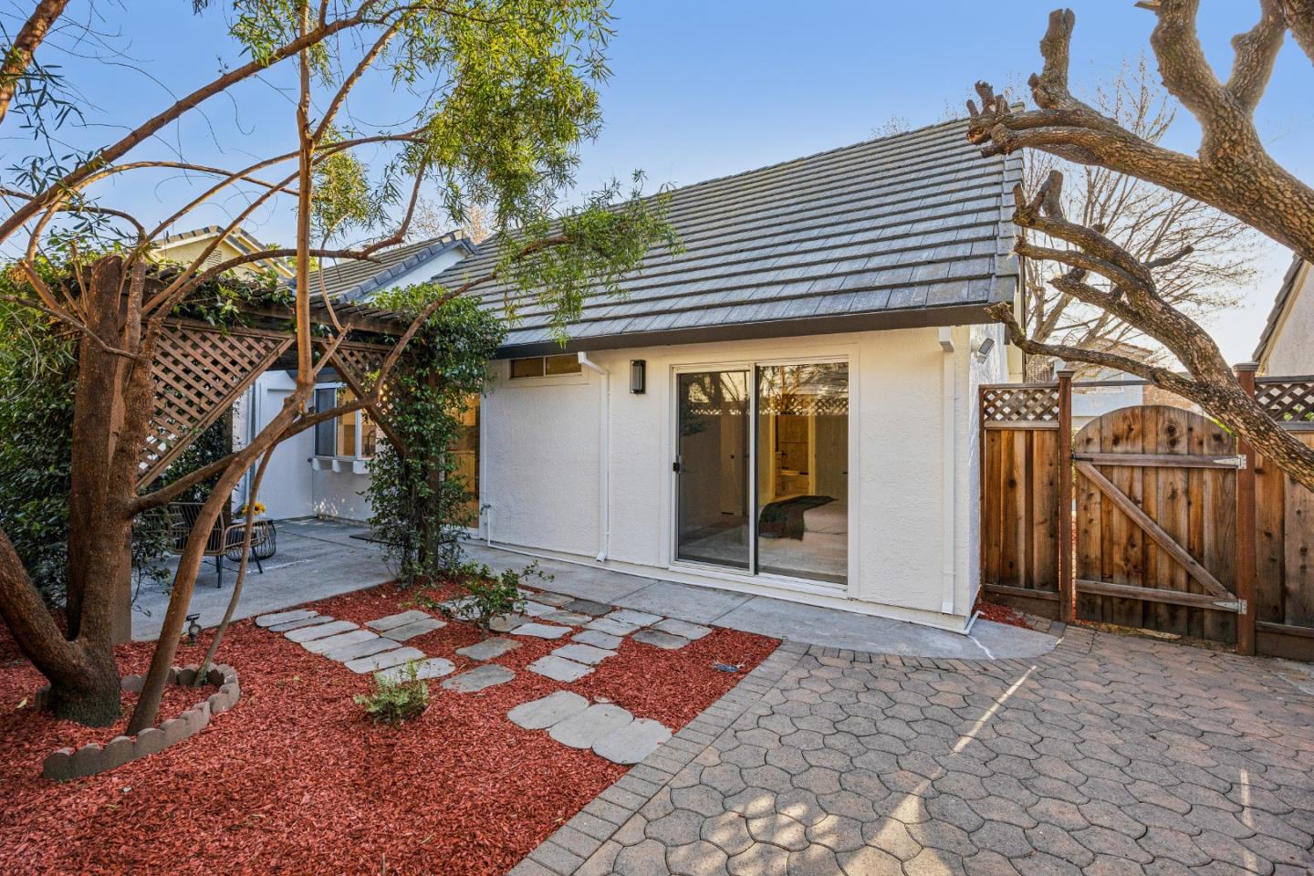 Detail Gallery Image 47 of 68 For 1522 Fujiko Dr, San Jose,  CA 95131 - 2 Beds | 2 Baths