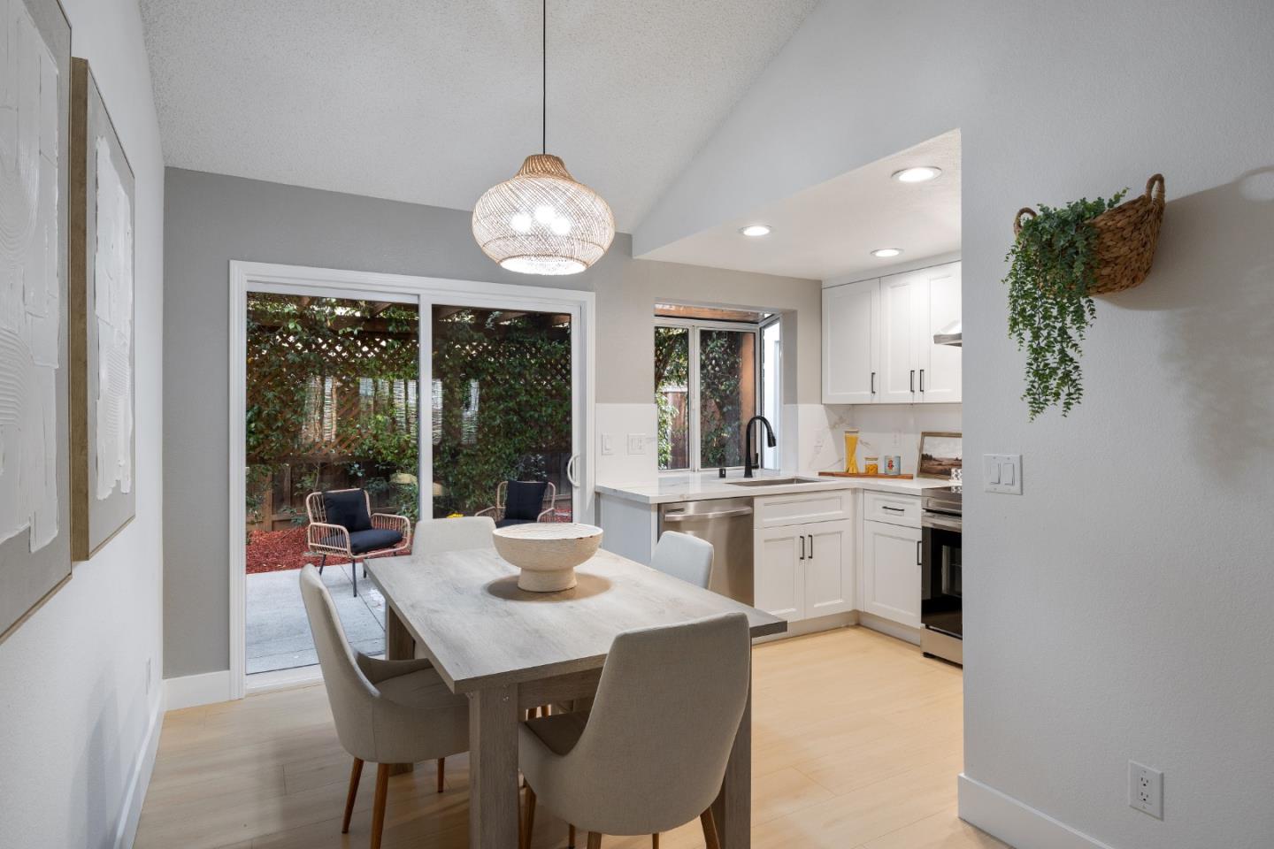 Detail Gallery Image 55 of 68 For 1522 Fujiko Dr, San Jose,  CA 95131 - 2 Beds | 2 Baths