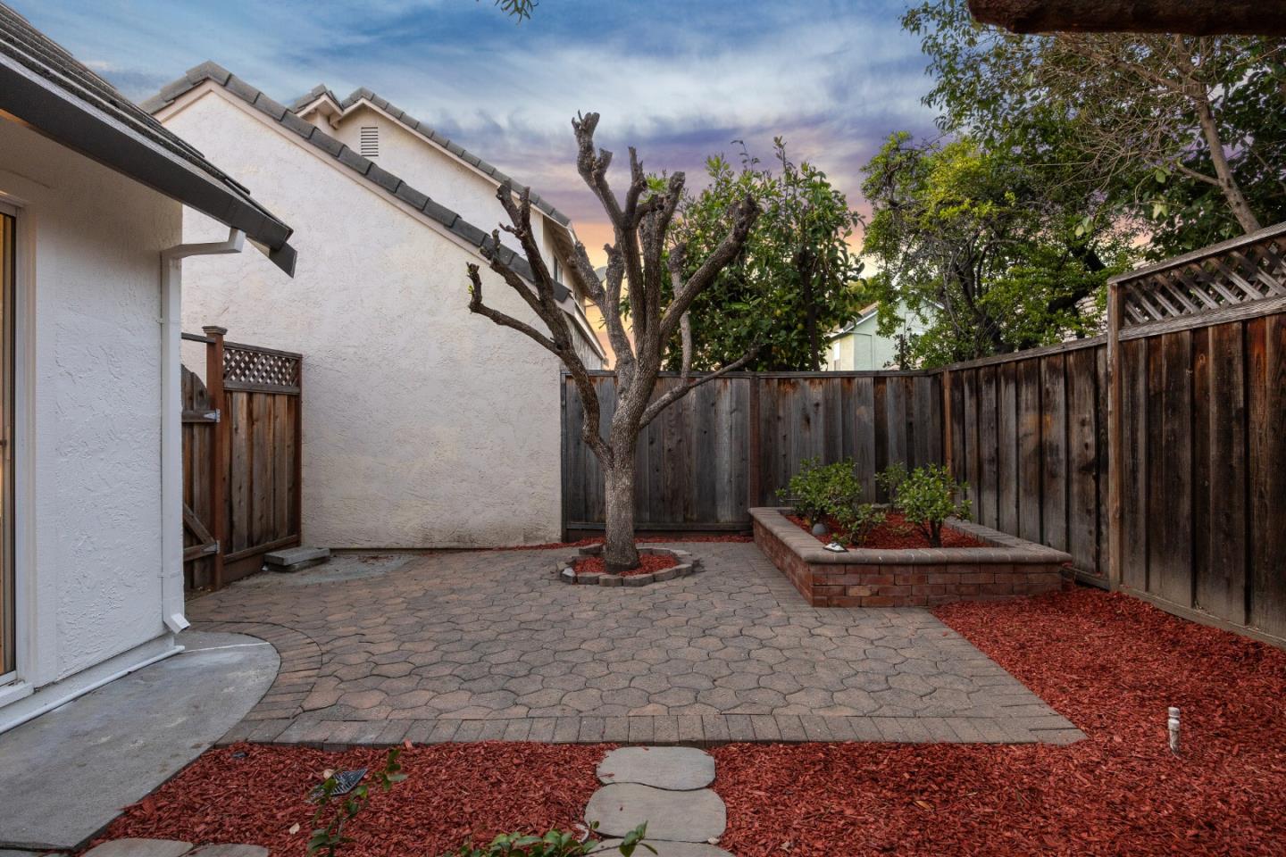 Detail Gallery Image 9 of 68 For 1522 Fujiko Dr, San Jose,  CA 95131 - 2 Beds | 2 Baths