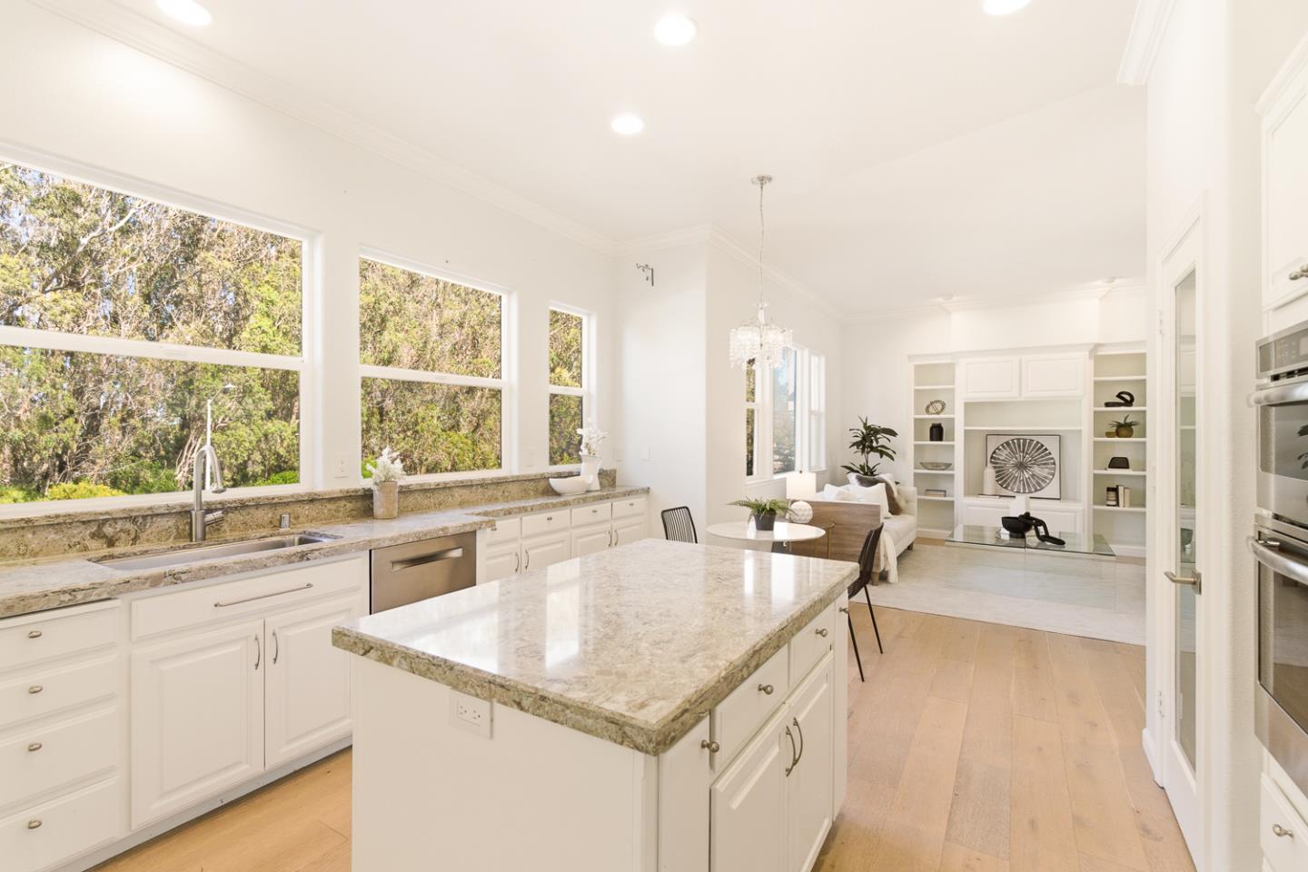 Detail Gallery Image 12 of 41 For 55 Buena Vista Rd, South San Francisco,  CA 94080 - 4 Beds | 3 Baths