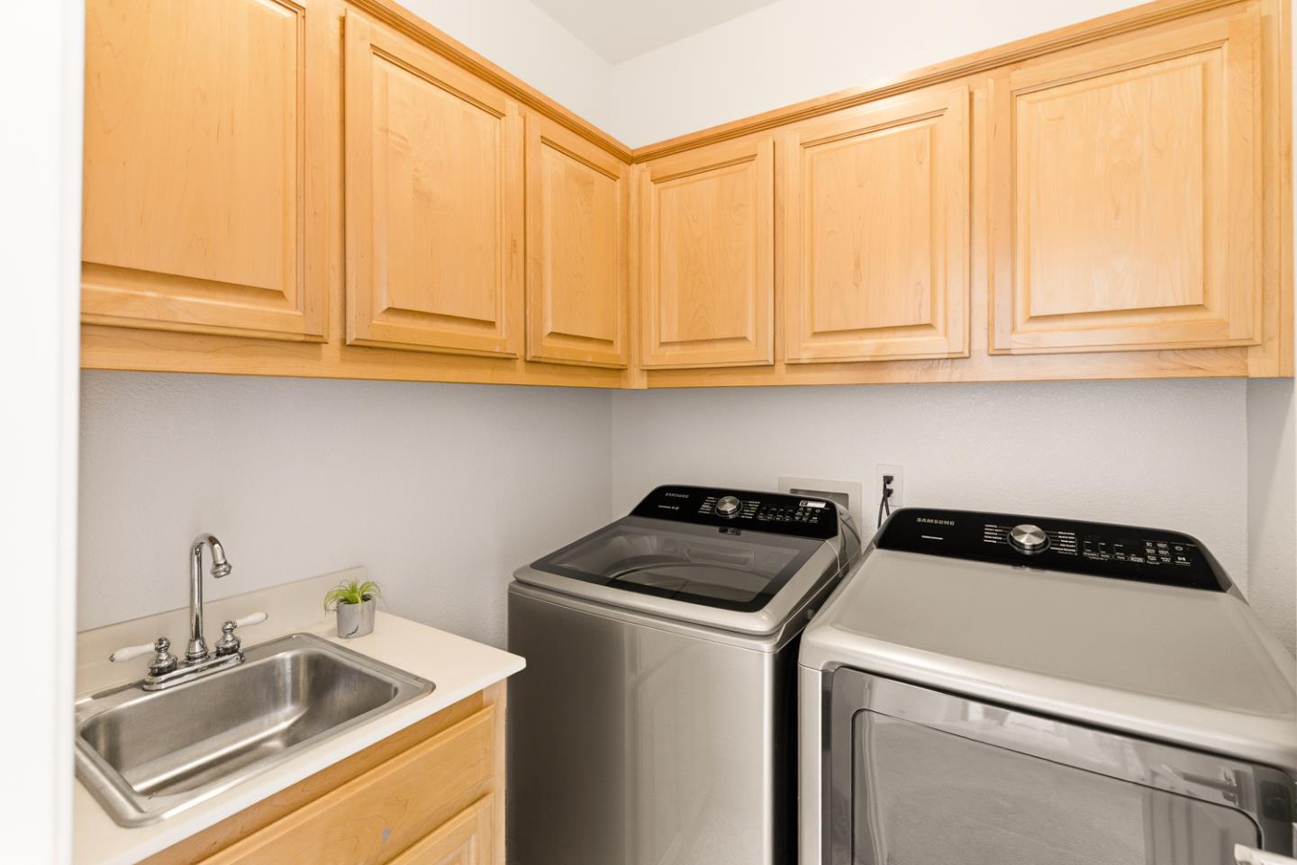 Detail Gallery Image 37 of 41 For 55 Buena Vista Rd, South San Francisco,  CA 94080 - 4 Beds | 3 Baths