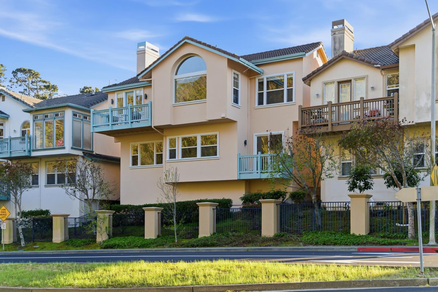 Detail Gallery Image 44 of 44 For 55 Buena Vista Rd, South San Francisco,  CA 94080 - 4 Beds | 3 Baths