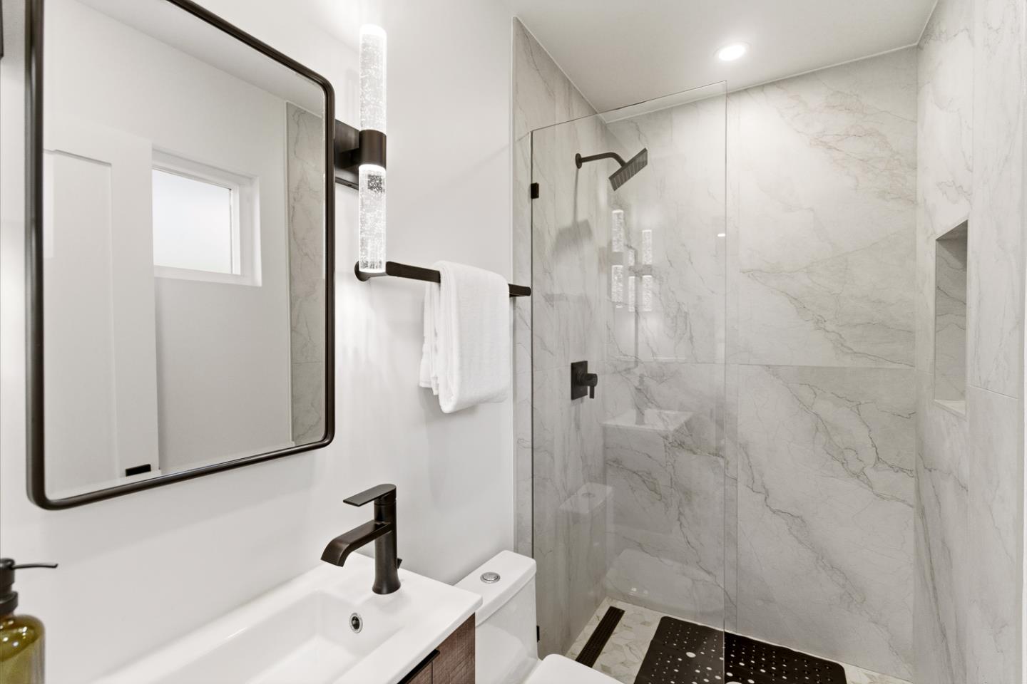 Detail Gallery Image 26 of 47 For 2891 Cottonwood Dr, San Bruno,  CA 94066 - 4 Beds | 3 Baths