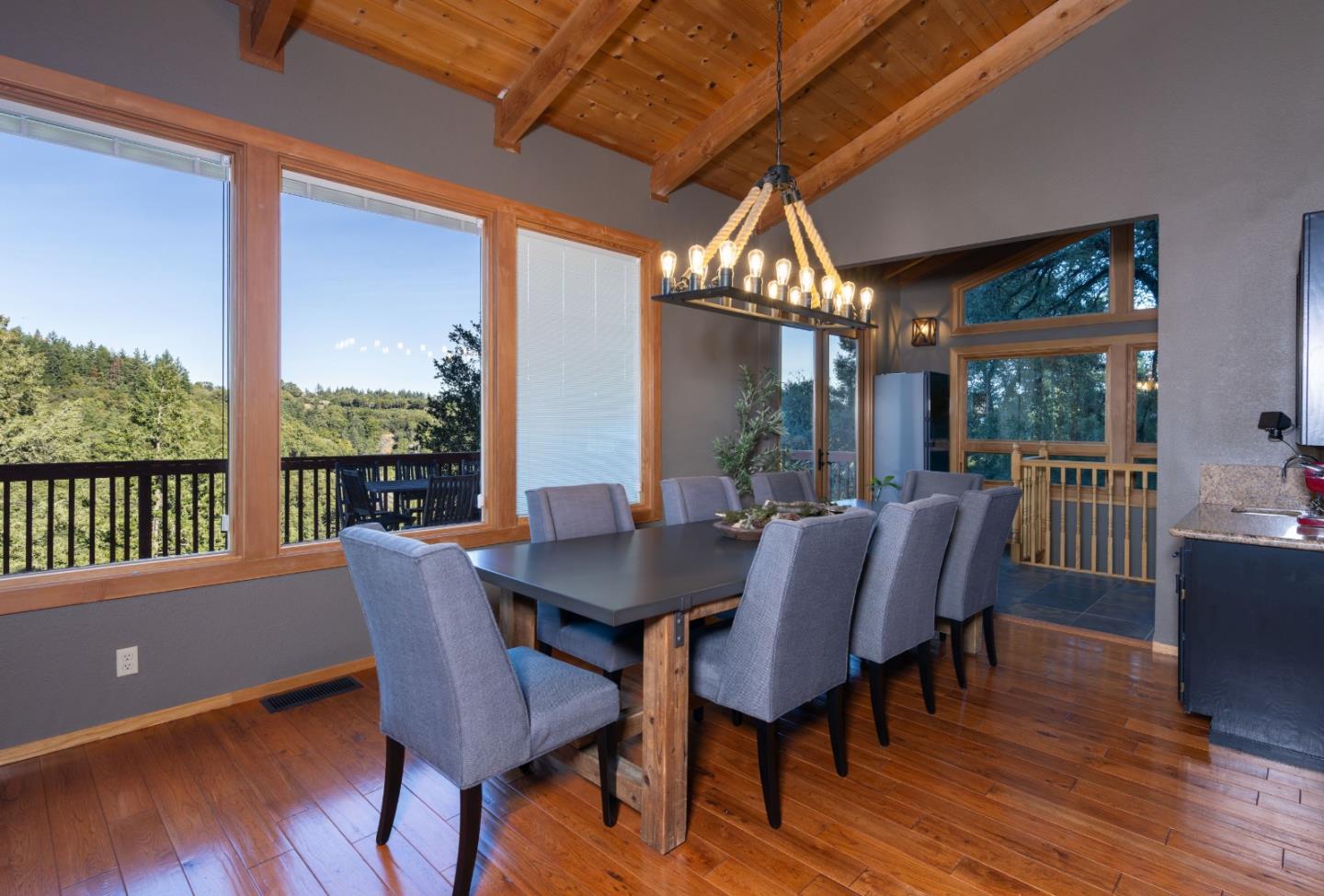 Detail Gallery Image 11 of 36 For 22125 Miller Ridge Rd, Los Gatos,  CA 95033 - 4 Beds | 3 Baths