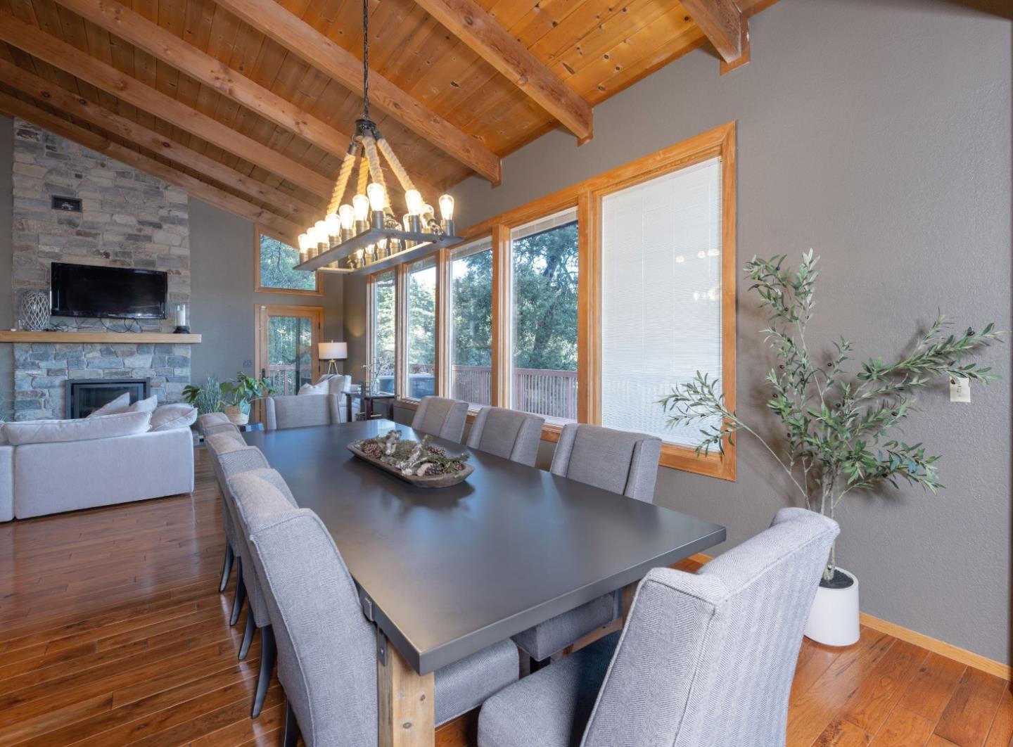 Detail Gallery Image 14 of 36 For 22125 Miller Ridge Rd, Los Gatos,  CA 95033 - 4 Beds | 3 Baths