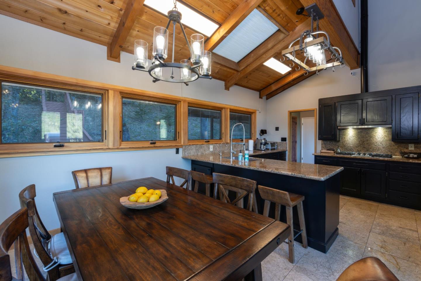 Detail Gallery Image 15 of 36 For 22125 Miller Ridge Rd, Los Gatos,  CA 95033 - 4 Beds | 3 Baths