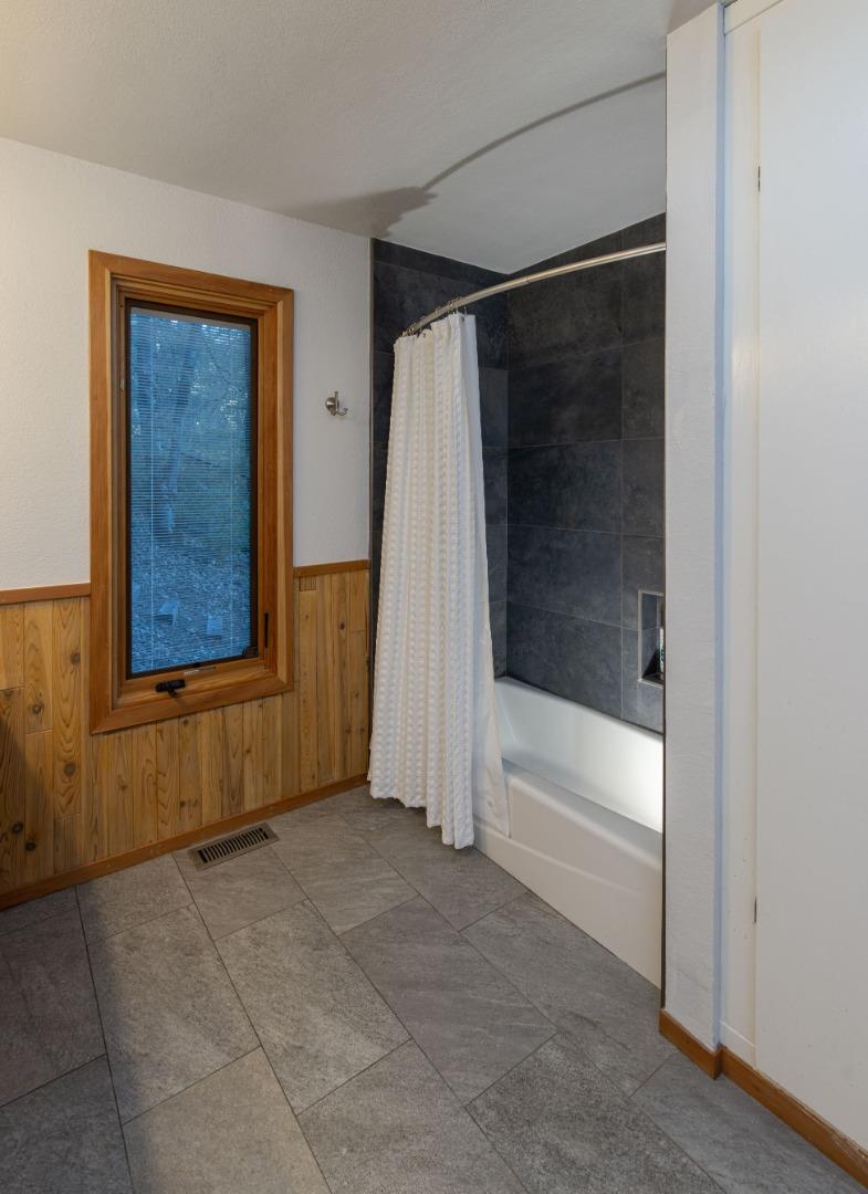 Detail Gallery Image 27 of 36 For 22125 Miller Ridge Rd, Los Gatos,  CA 95033 - 4 Beds | 3 Baths