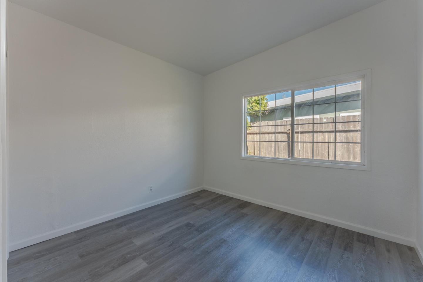 Detail Gallery Image 15 of 29 For 2656 Gonzaga St, East Palo Alto,  CA 94303 - 3 Beds | 1 Baths