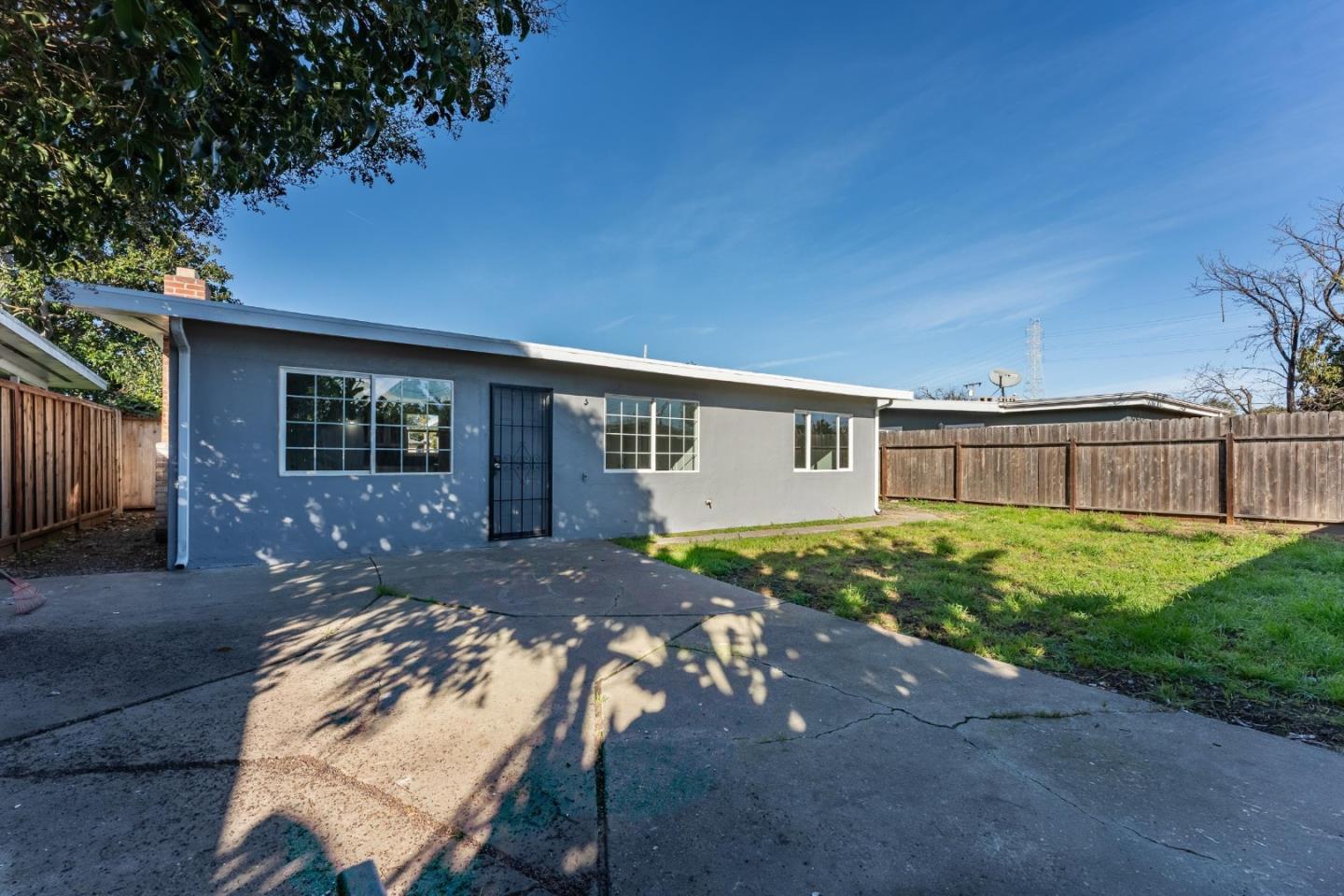 Detail Gallery Image 18 of 29 For 2656 Gonzaga St, East Palo Alto,  CA 94303 - 3 Beds | 1 Baths