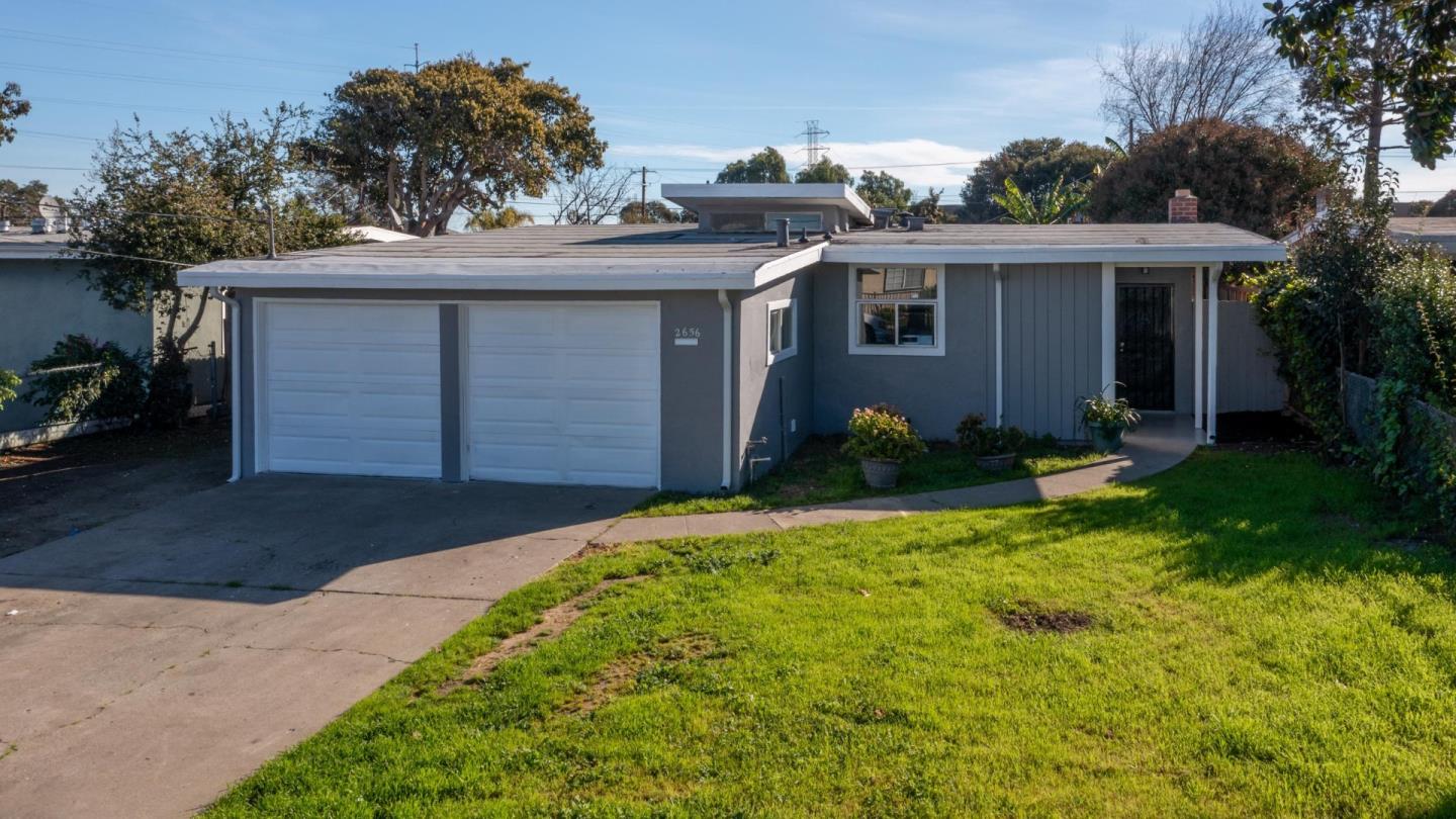 Detail Gallery Image 2 of 29 For 2656 Gonzaga St, East Palo Alto,  CA 94303 - 3 Beds | 1 Baths