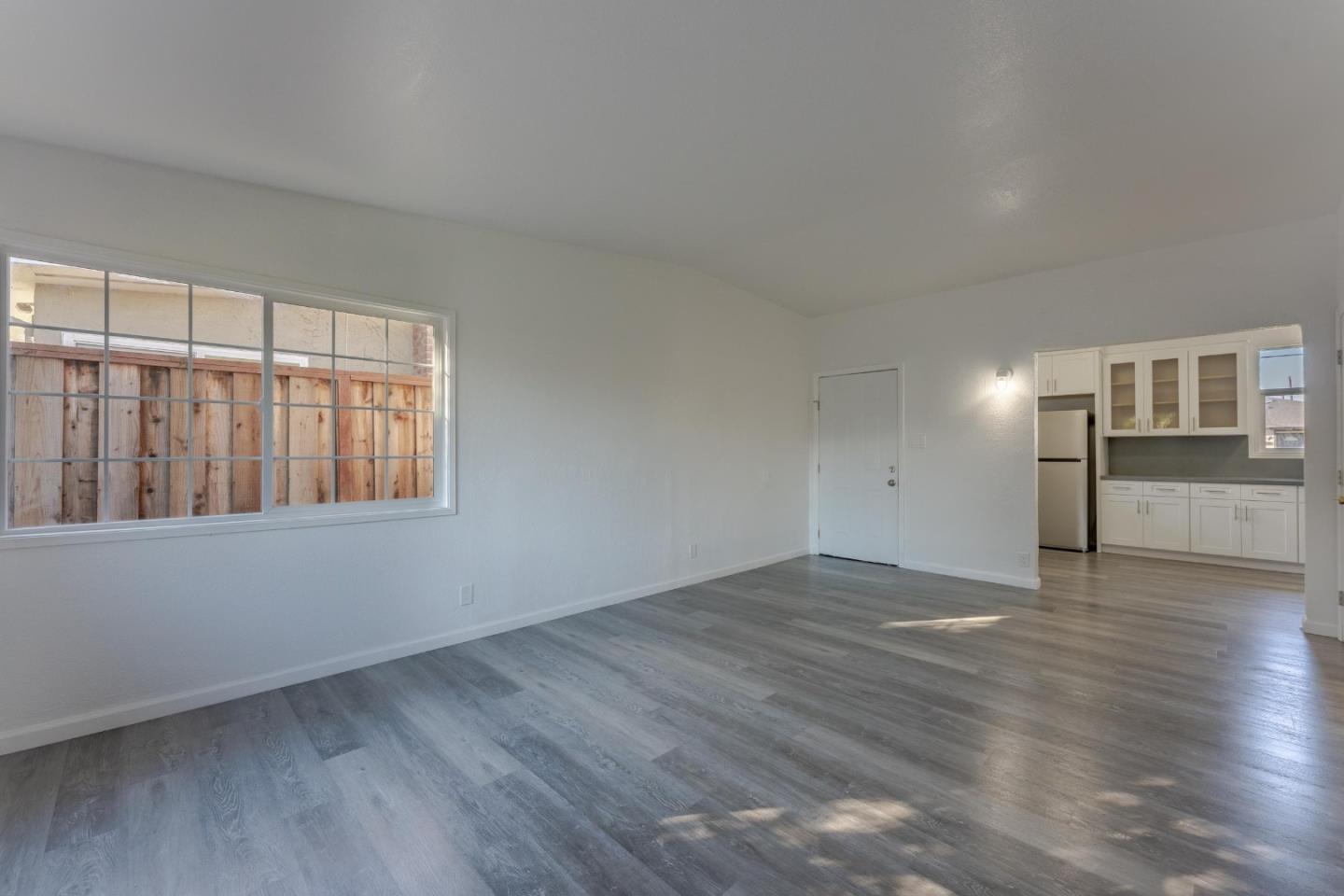 Detail Gallery Image 5 of 29 For 2656 Gonzaga St, East Palo Alto,  CA 94303 - 3 Beds | 1 Baths