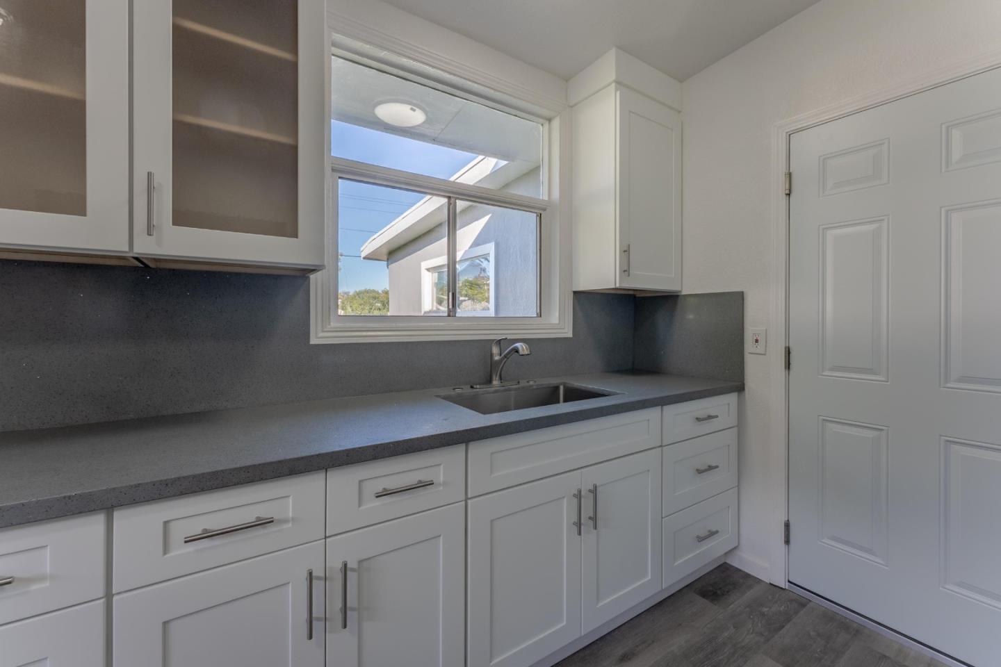 Detail Gallery Image 9 of 29 For 2656 Gonzaga St, East Palo Alto,  CA 94303 - 3 Beds | 1 Baths