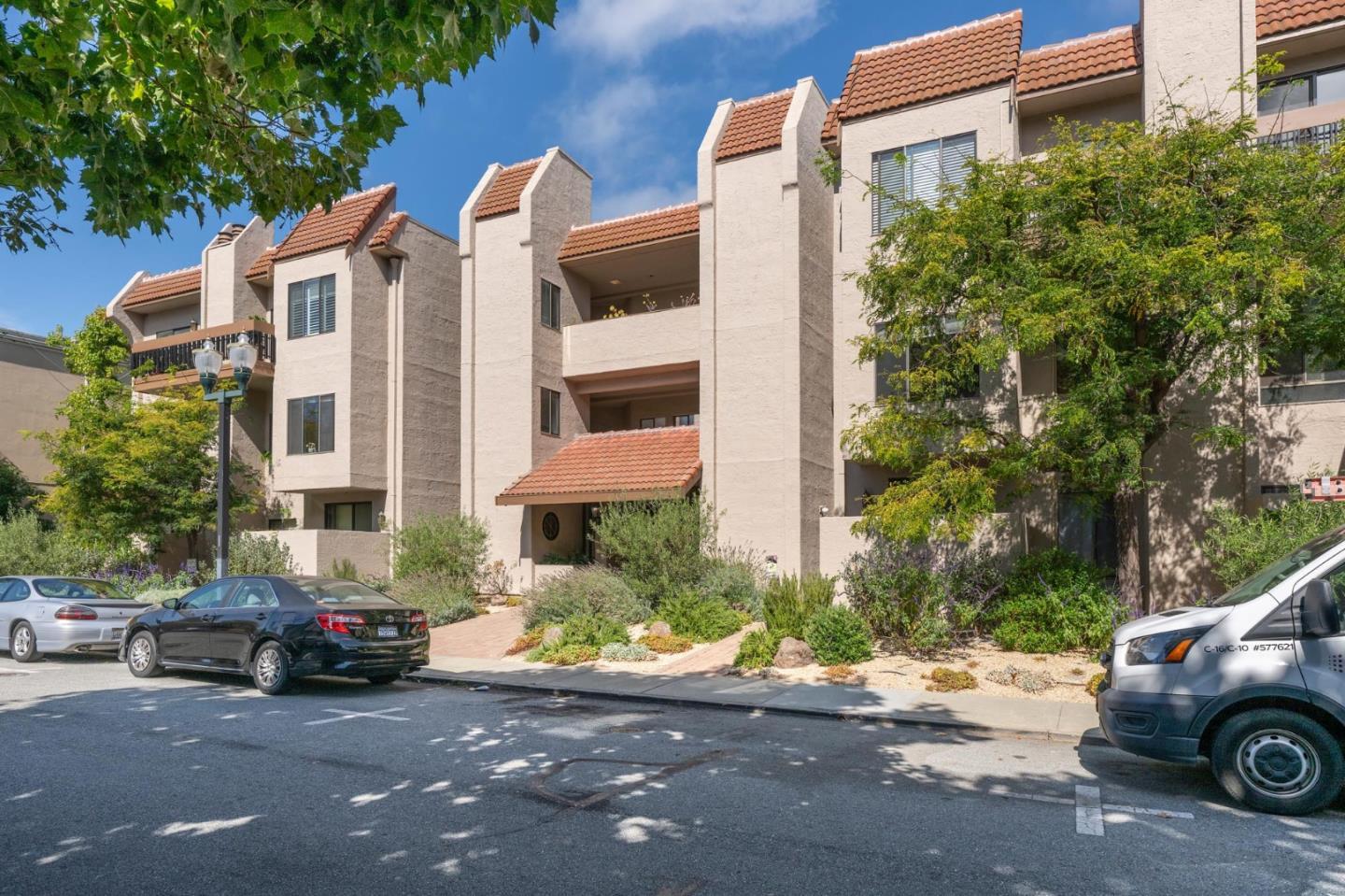 Detail Gallery Image 2 of 27 For 217 8th Ave #203,  San Mateo,  CA 94401 - 2 Beds | 2 Baths