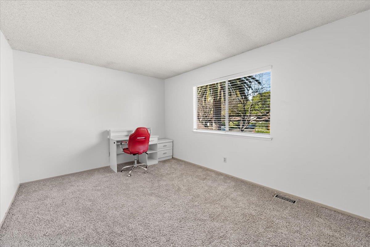 Detail Gallery Image 16 of 28 For 1730 Fremont Ct #2,  Davis,  CA 95618 - 2 Beds | 1 Baths