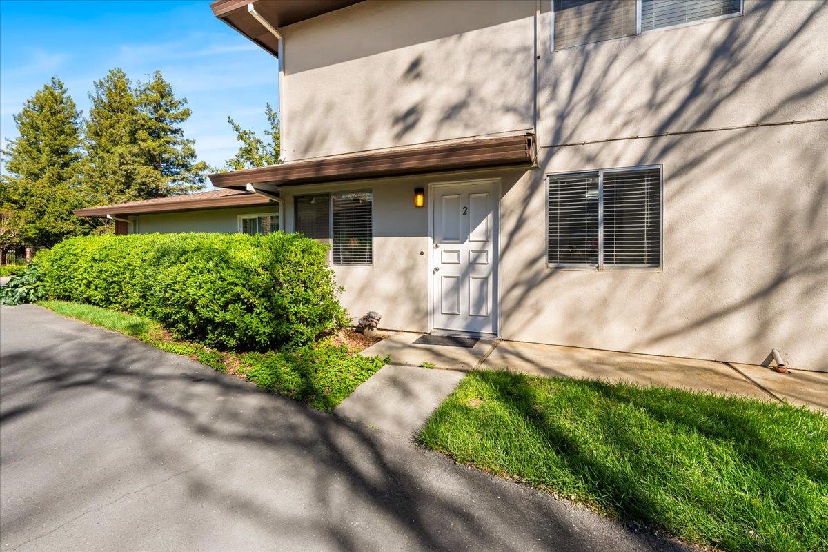 Detail Gallery Image 3 of 28 For 1730 Fremont Ct #2,  Davis,  CA 95618 - 2 Beds | 1 Baths