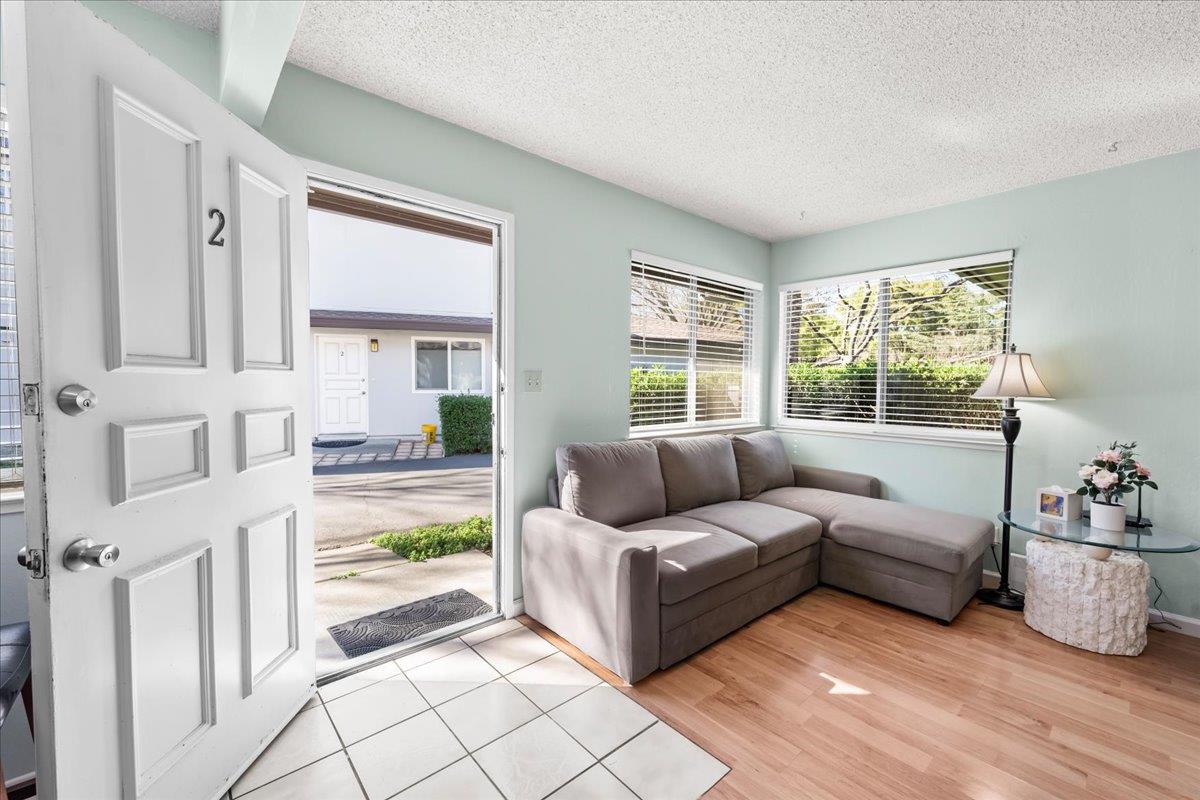 Detail Gallery Image 5 of 28 For 1730 Fremont Ct #2,  Davis,  CA 95618 - 2 Beds | 1 Baths