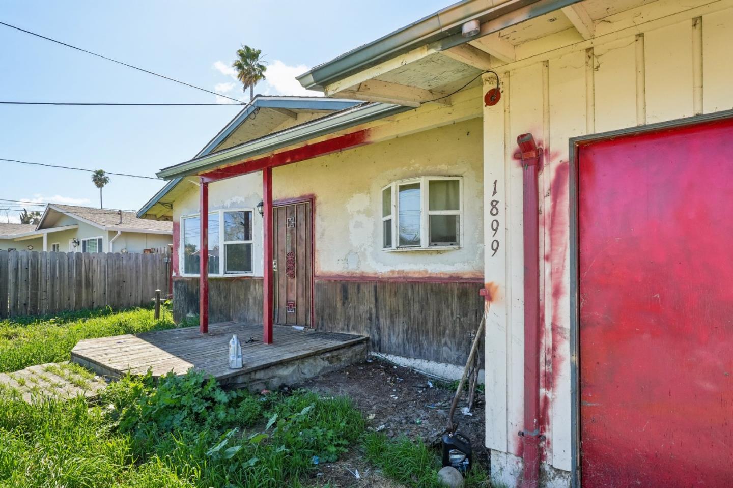 Detail Gallery Image 5 of 15 For 1899 Queens Rd, Concord,  CA 94519 - 3 Beds | 2 Baths