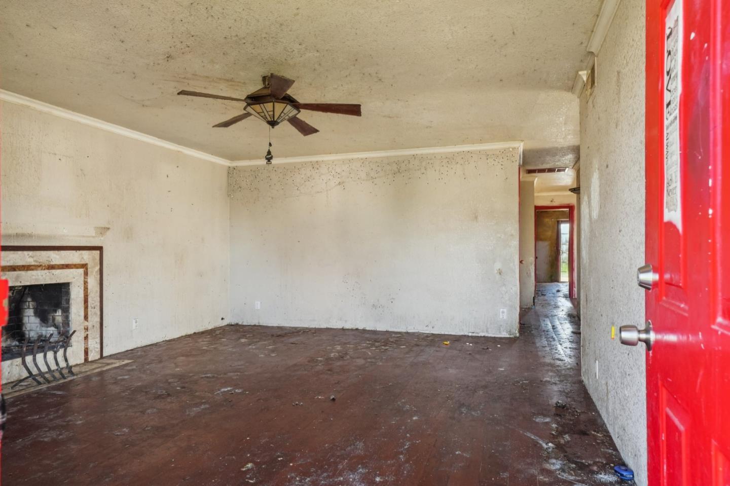 Detail Gallery Image 6 of 15 For 1899 Queens Rd, Concord,  CA 94519 - 3 Beds | 2 Baths