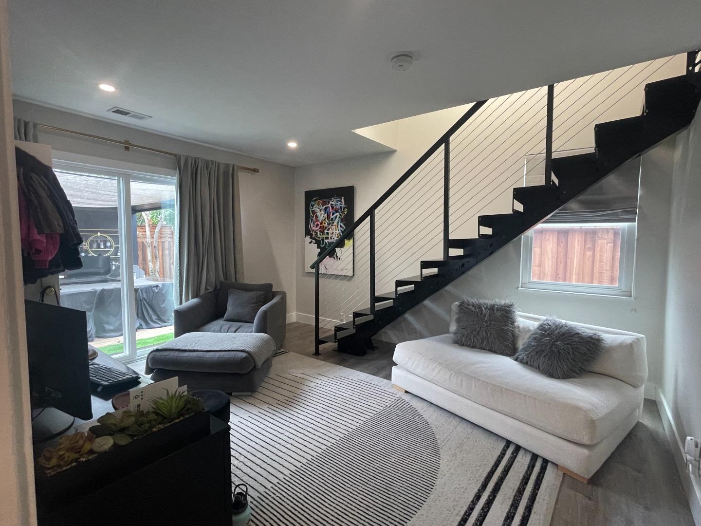 Detail Gallery Image 14 of 43 For 1111 Birch Ave, San Mateo,  CA 94402 - 3 Beds | 2 Baths