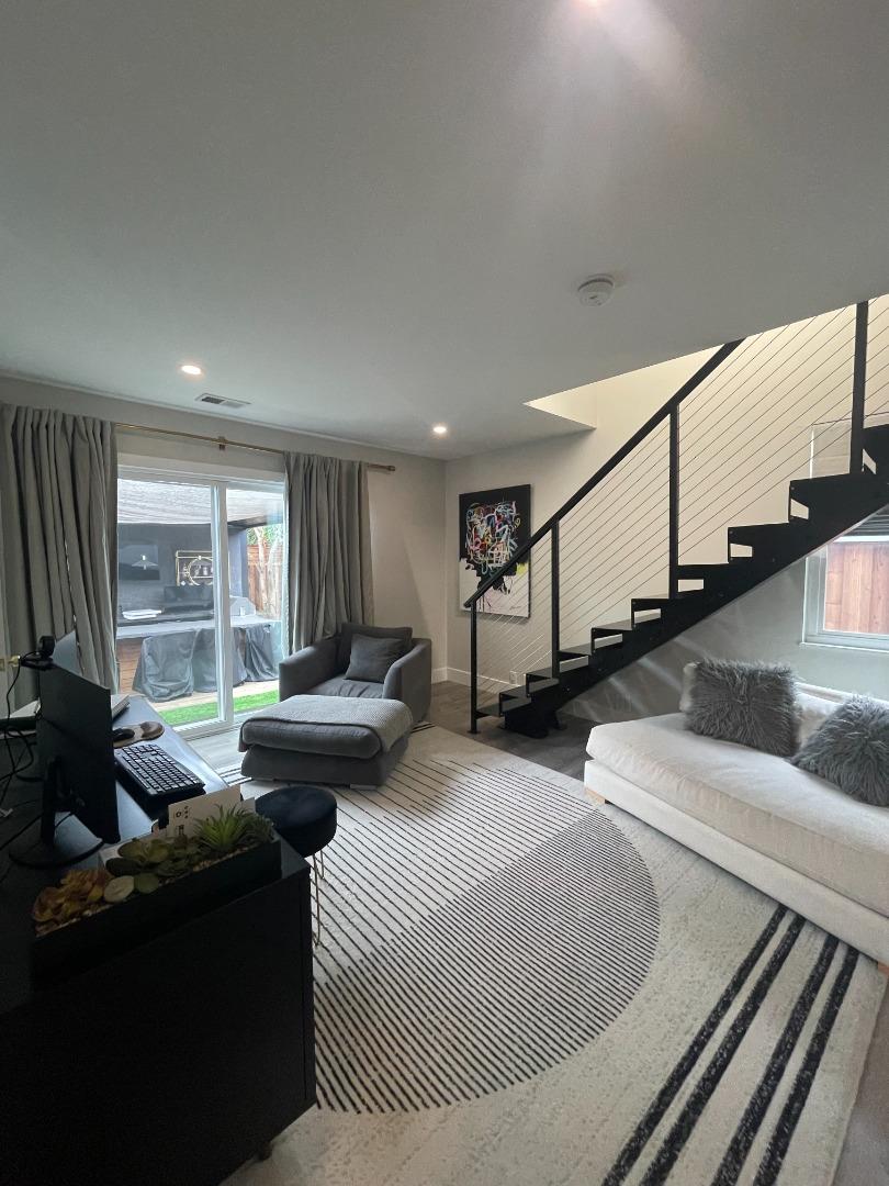 Detail Gallery Image 29 of 43 For 1111 Birch Ave, San Mateo,  CA 94402 - 3 Beds | 2 Baths