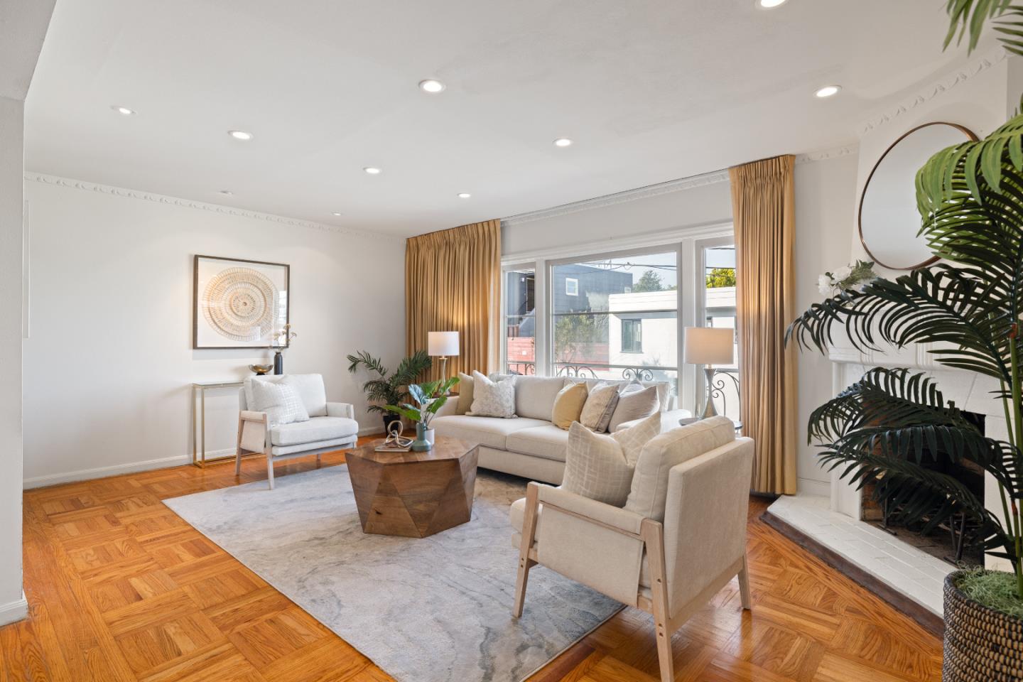 Detail Gallery Image 4 of 19 For 665 27th St, San Francisco,  CA 94131 - 2 Beds | 1 Baths