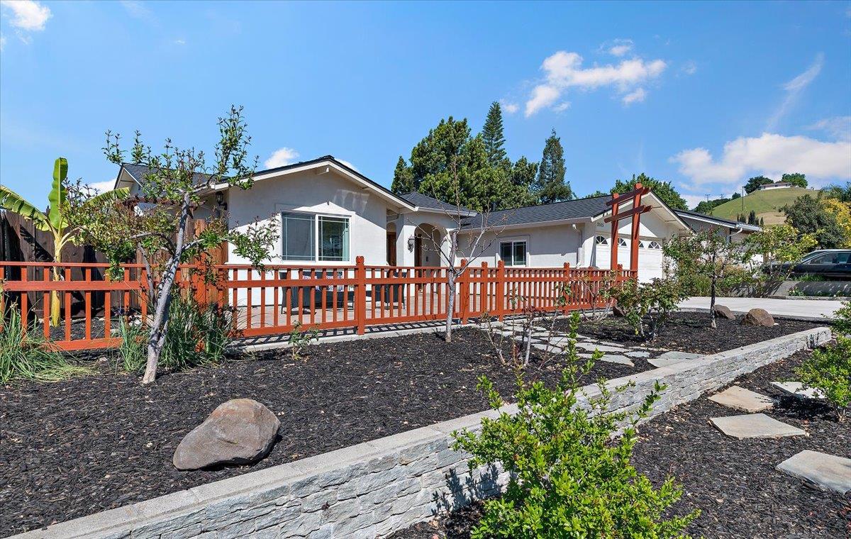 Detail Gallery Image 4 of 30 For 3515 Pine Ridge Way, San Jose,  CA 95127 - 4 Beds | 3/1 Baths