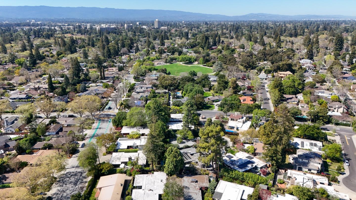 Detail Gallery Image 28 of 32 For 1914 Channing Ave, Palo Alto,  CA 94303 - 3 Beds | 2 Baths