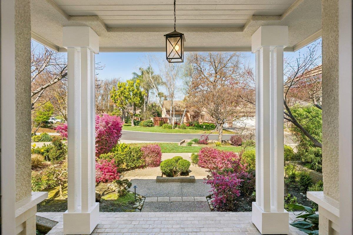 Detail Gallery Image 4 of 103 For 3756 Gleneagles Dr, Stockton,  CA 95219 - 5 Beds | 3/1 Baths