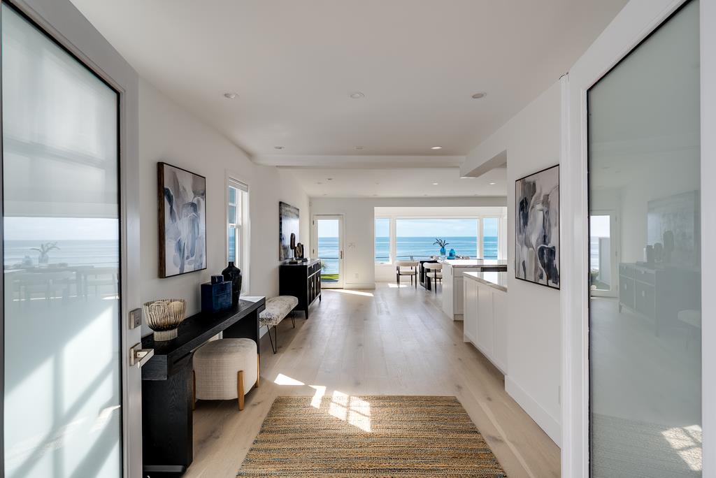 Detail Gallery Image 11 of 67 For 22826 E Cliff Dr, Santa Cruz,  CA 95062 - 4 Beds | 3 Baths