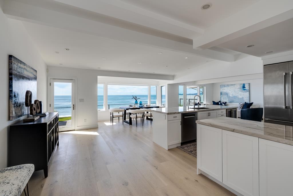 Detail Gallery Image 12 of 67 For 22826 E Cliff Dr, Santa Cruz,  CA 95062 - 4 Beds | 3 Baths