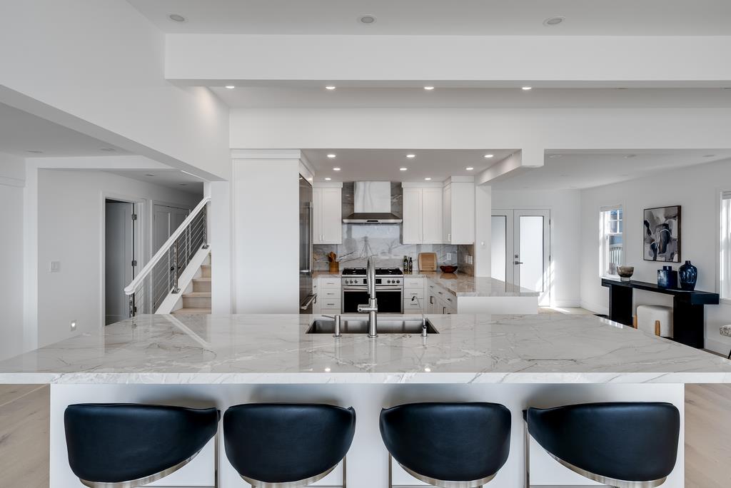 Detail Gallery Image 21 of 67 For 22826 E Cliff Dr, Santa Cruz,  CA 95062 - 4 Beds | 3 Baths