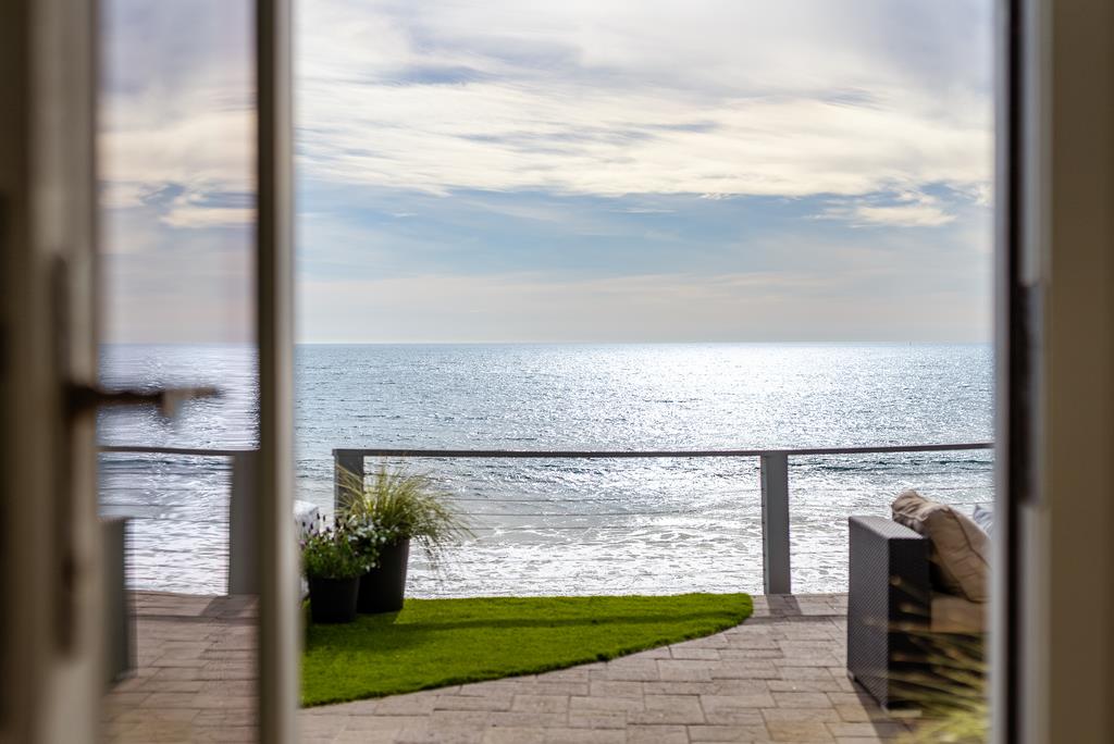 Detail Gallery Image 52 of 67 For 22826 E Cliff Dr, Santa Cruz,  CA 95062 - 4 Beds | 3 Baths