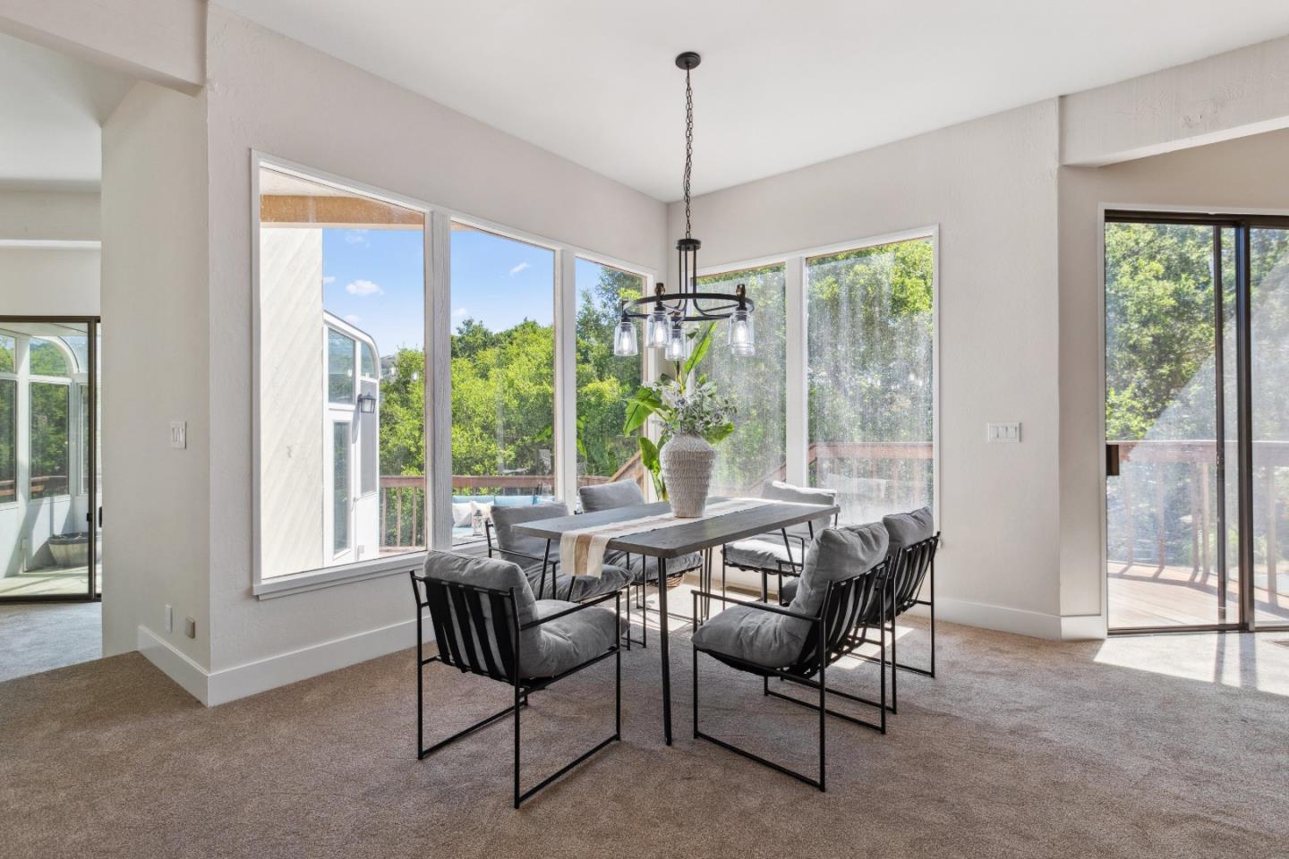 Detail Gallery Image 10 of 48 For 17710 Holiday Dr, Morgan Hill,  CA 95037 - 4 Beds | 3 Baths