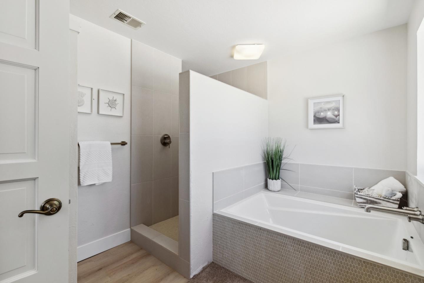 Detail Gallery Image 29 of 48 For 17710 Holiday Dr, Morgan Hill,  CA 95037 - 4 Beds | 3 Baths