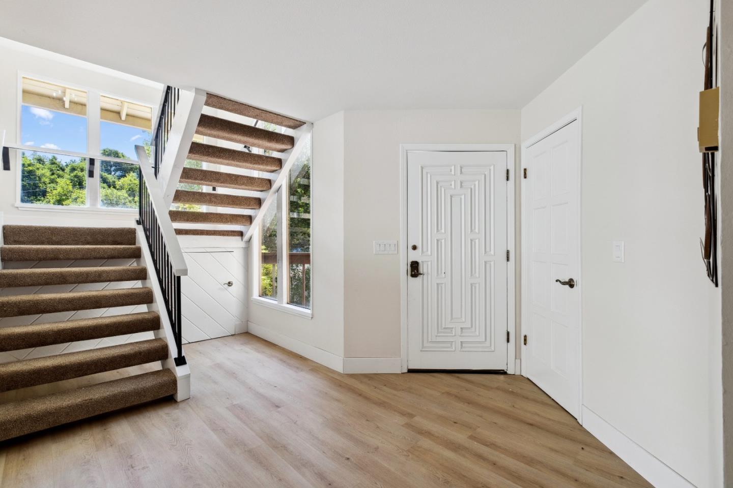 Detail Gallery Image 5 of 48 For 17710 Holiday Dr, Morgan Hill,  CA 95037 - 4 Beds | 3 Baths