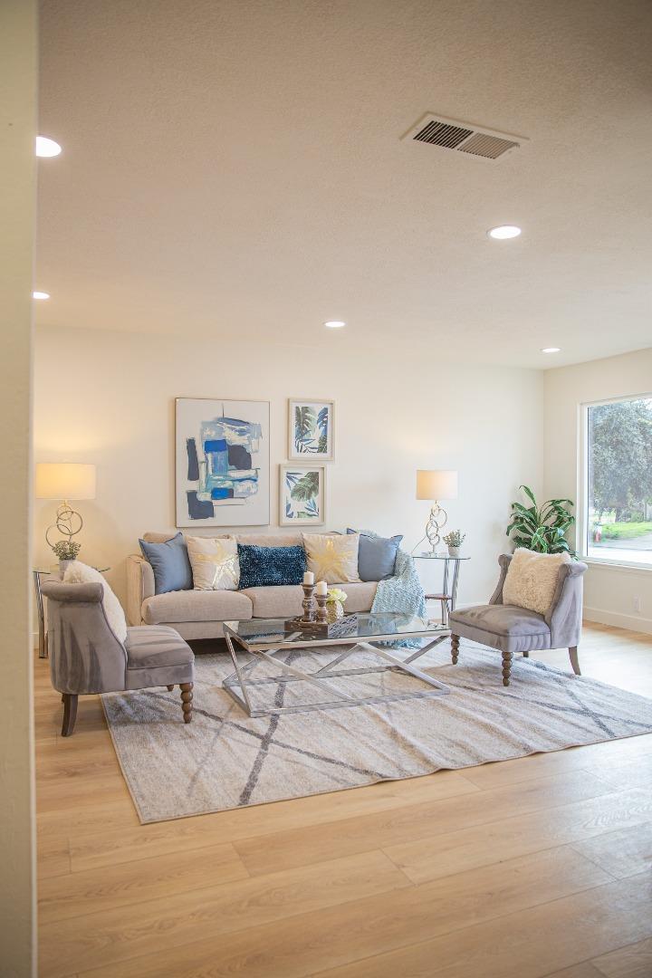 Detail Gallery Image 7 of 44 For 3455 Sagewood Ln, San Jose,  CA 95132 - 3 Beds | 2 Baths