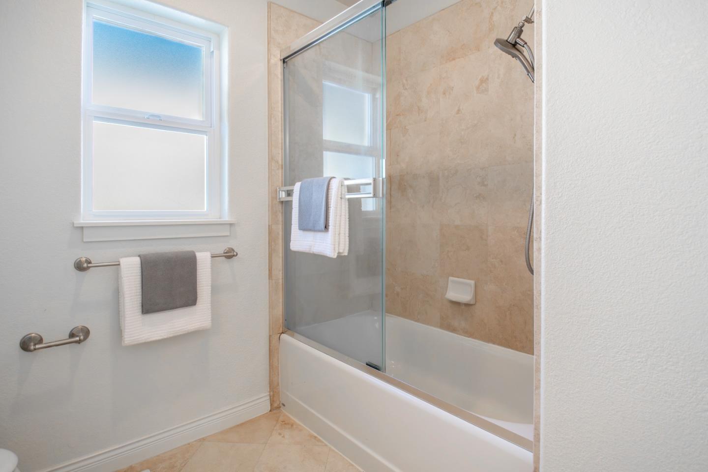 Detail Gallery Image 25 of 39 For 334 Creekside Village Dr, Los Gatos,  CA 95032 - 2 Beds | 2/1 Baths