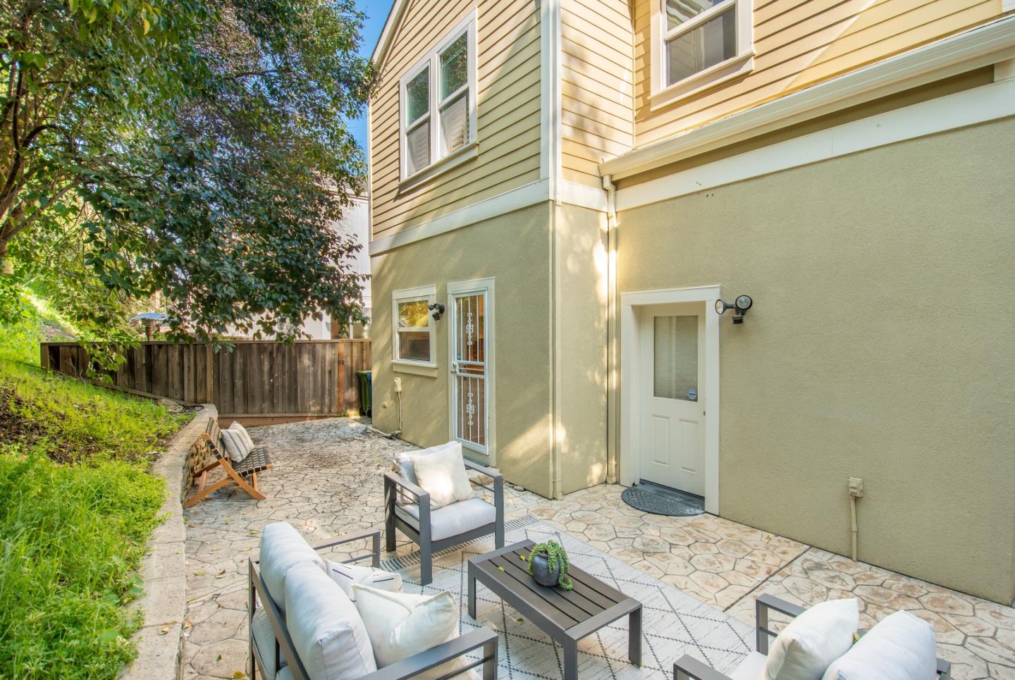 Detail Gallery Image 28 of 39 For 334 Creekside Village Dr, Los Gatos,  CA 95032 - 2 Beds | 2/1 Baths