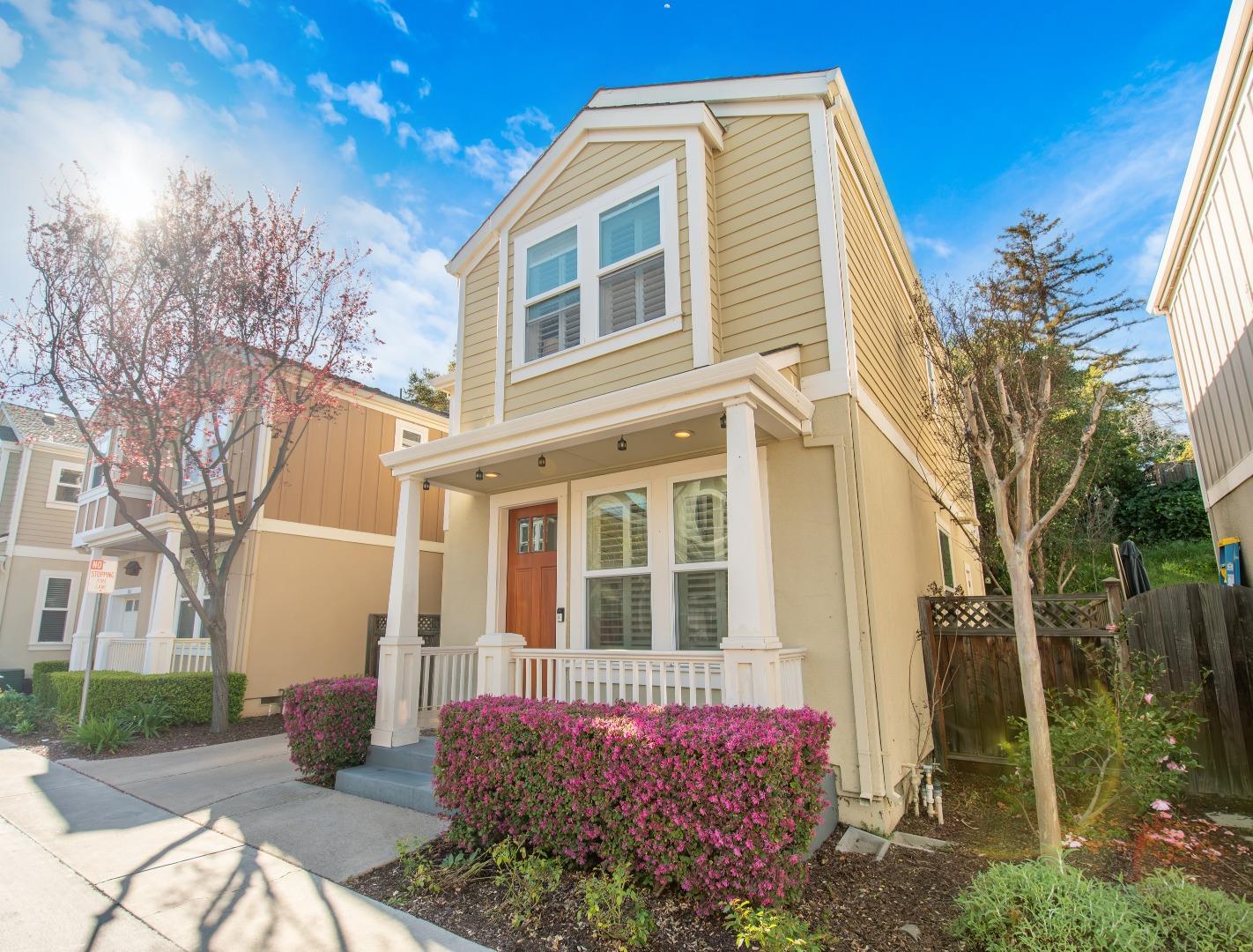 Detail Gallery Image 3 of 39 For 334 Creekside Village Dr, Los Gatos,  CA 95032 - 2 Beds | 2/1 Baths