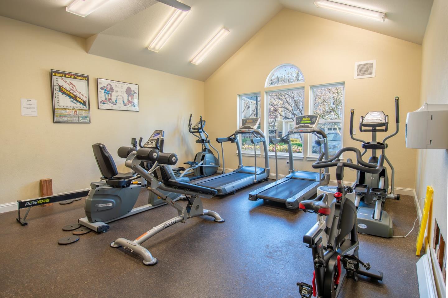 Detail Gallery Image 32 of 39 For 334 Creekside Village Dr, Los Gatos,  CA 95032 - 2 Beds | 2/1 Baths