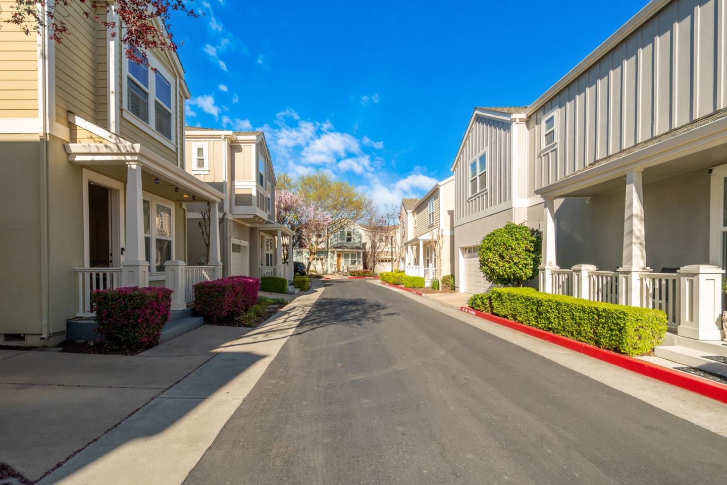 Detail Gallery Image 39 of 39 For 334 Creekside Village Dr, Los Gatos,  CA 95032 - 2 Beds | 2/1 Baths